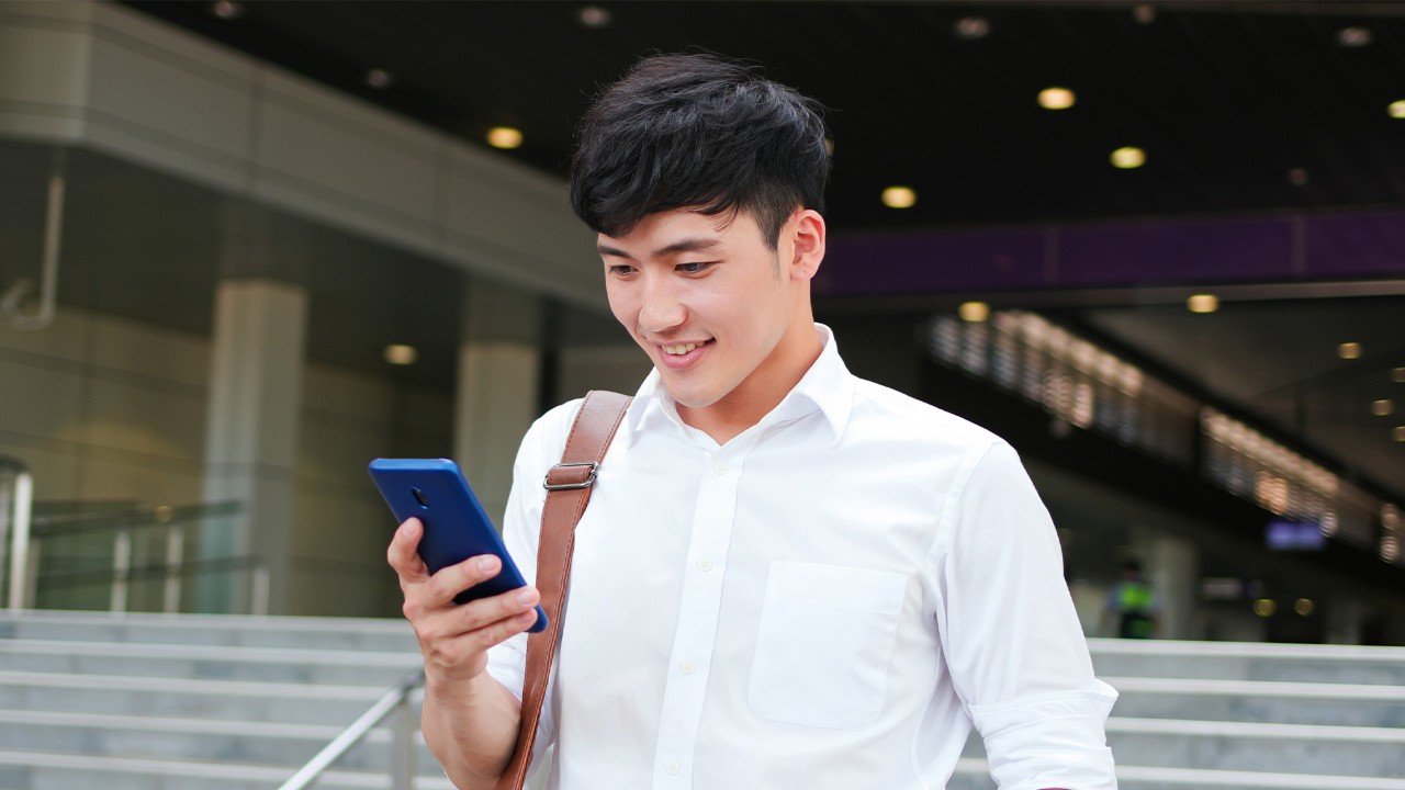 Girl looking up; the image used for free up funds